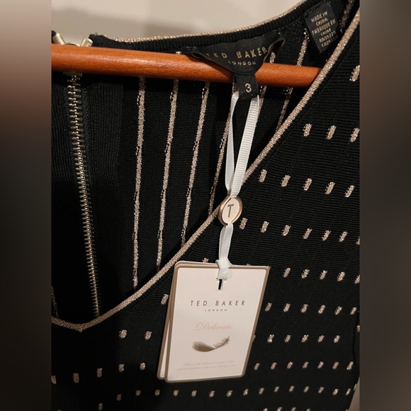 Ted Baker NWT gold and black dress. Size 3 (US 8-10). - Picture 3 of 6